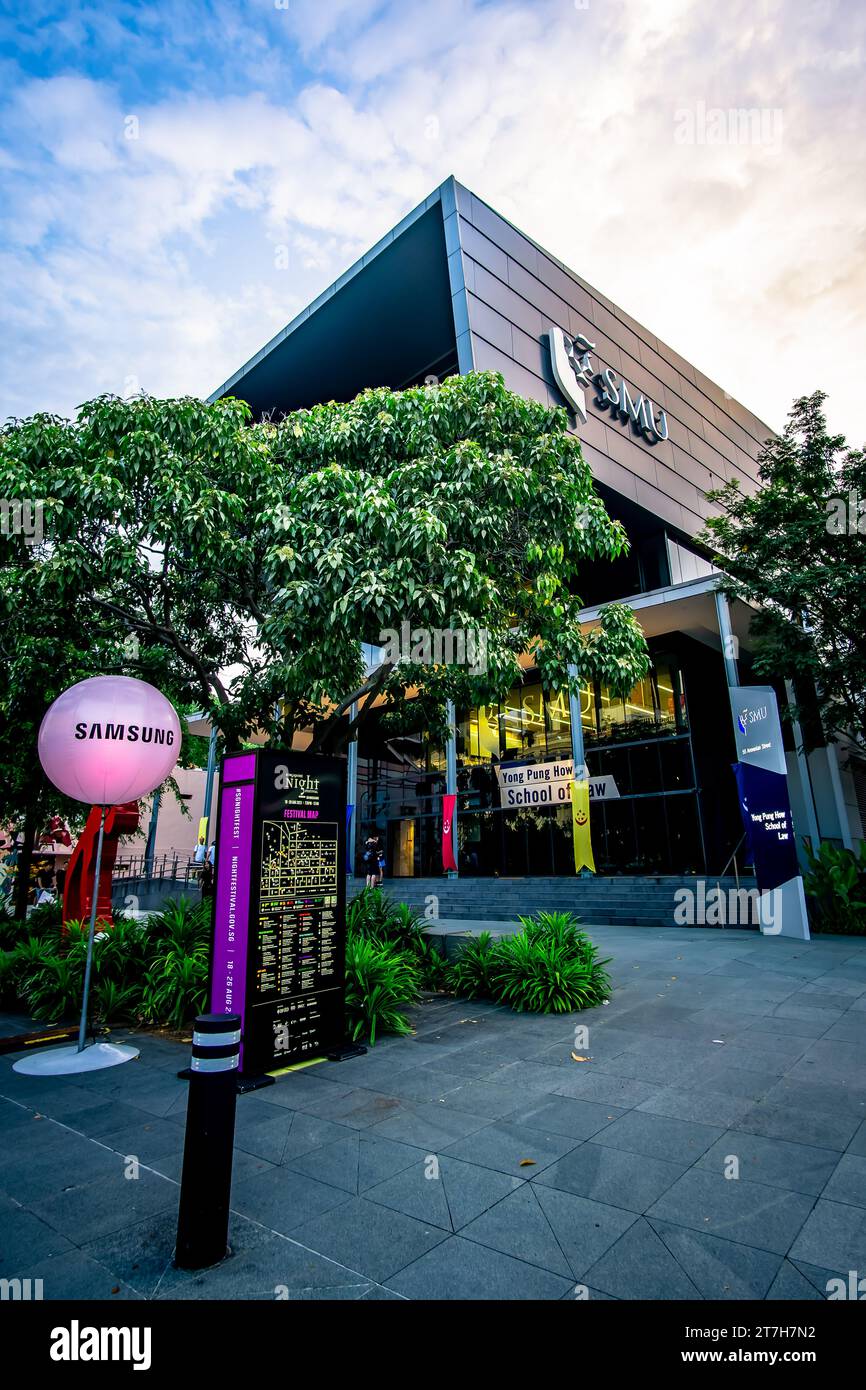 "government university in singapore"