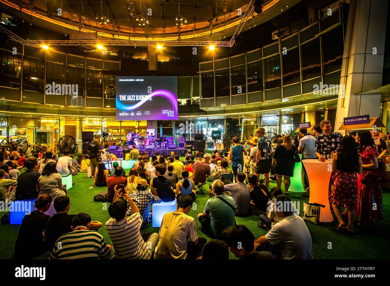 Singapore Night Festival at Capitol Singapore Stock Photo Alamy