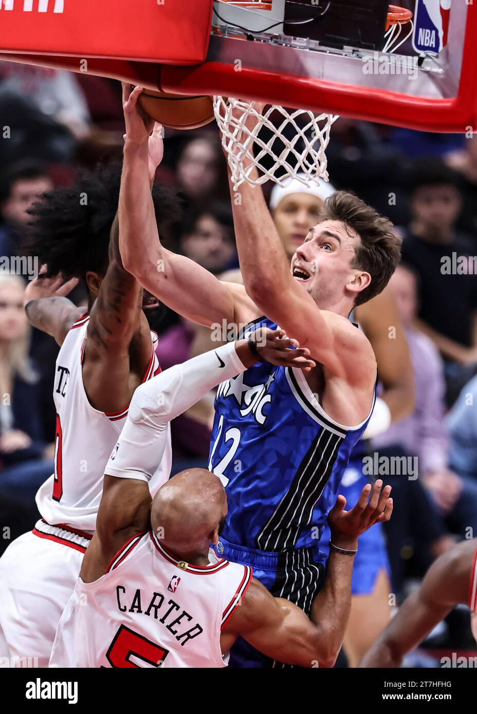 Chicago, U.S. state of Illinois. 15th Nov, 2023. Orlando Magic's Franz Wagner (R) drives to the basket during NBA regular season game between the Orlando Magic and the Chicago Bulls at United Center in Chicago, U.S. state of Illinois, on Nov. 15, 2023. Credit: Joel Lerner/Xinhua/Alamy Live News Stock Photo