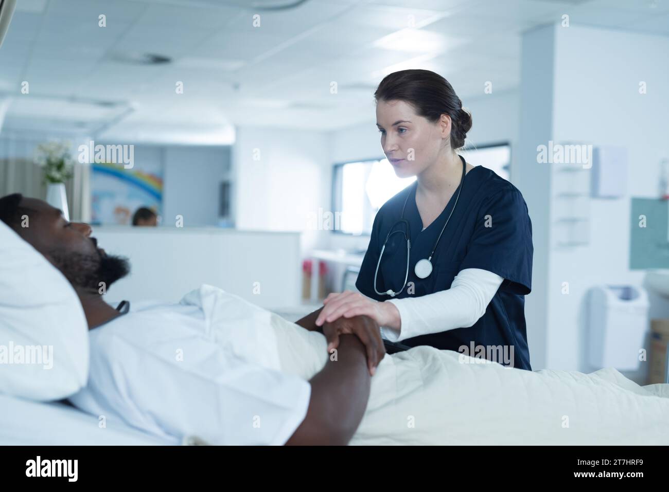 Doctor patient hospital bed hi-res stock photography and images - Alamy