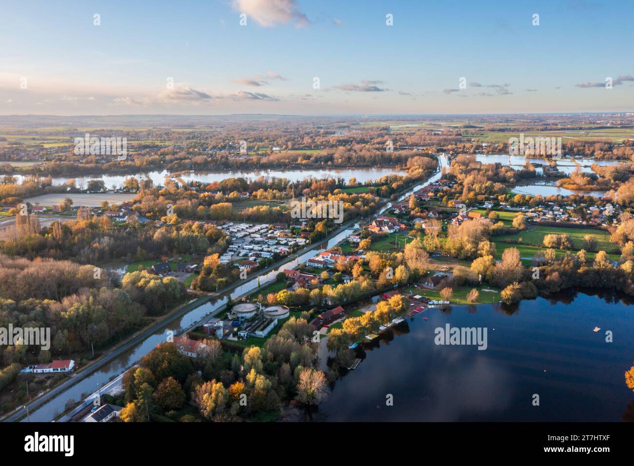 Novembre 2023-Inondations dans le Pas de Calais, le lac d'Ardres déborde suite aux intenses précipitations. Stock Photo