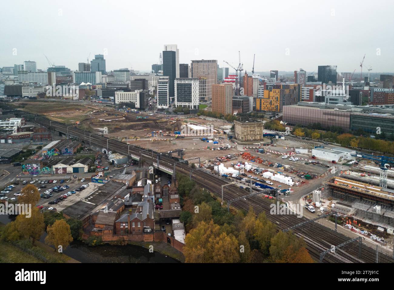 Curzon Street, Birmingham, 16th November 2023 - Work continues on HS2 in Birmingham as the Curzon Street terminus is built. A recent report accused HS2 of overestimatingthe cost of its Birmingham leg by the government. Rail Minister, Huw Merriman, claimed estimates estimates of an 8 million pound overspend from Birmingham to London were incorrect. Credit: Stop Press Media/Alamy Live News Stock Photo