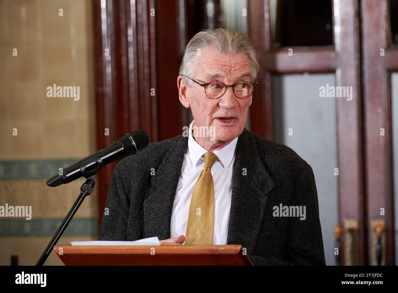 Michael Palin at the Oldie Literary Lunch 14-11-23 Stock Photo