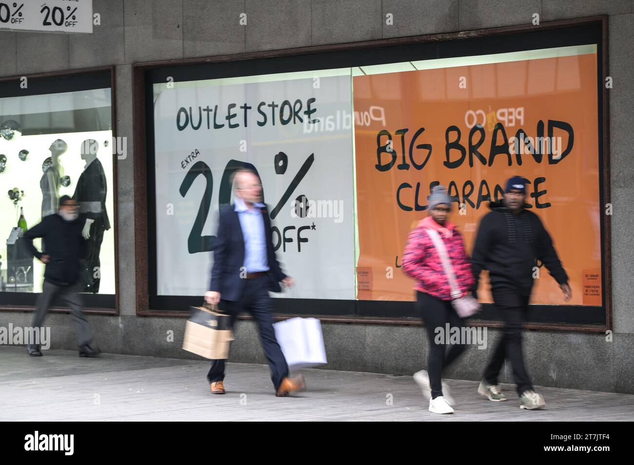 New Street, Birmingham November 16th 2023 - Sale posters in Birmingham city centre shops on the run-up to Black Friday. Pic by Credit: Stop Press Media/Alamy Live News Stock Photo