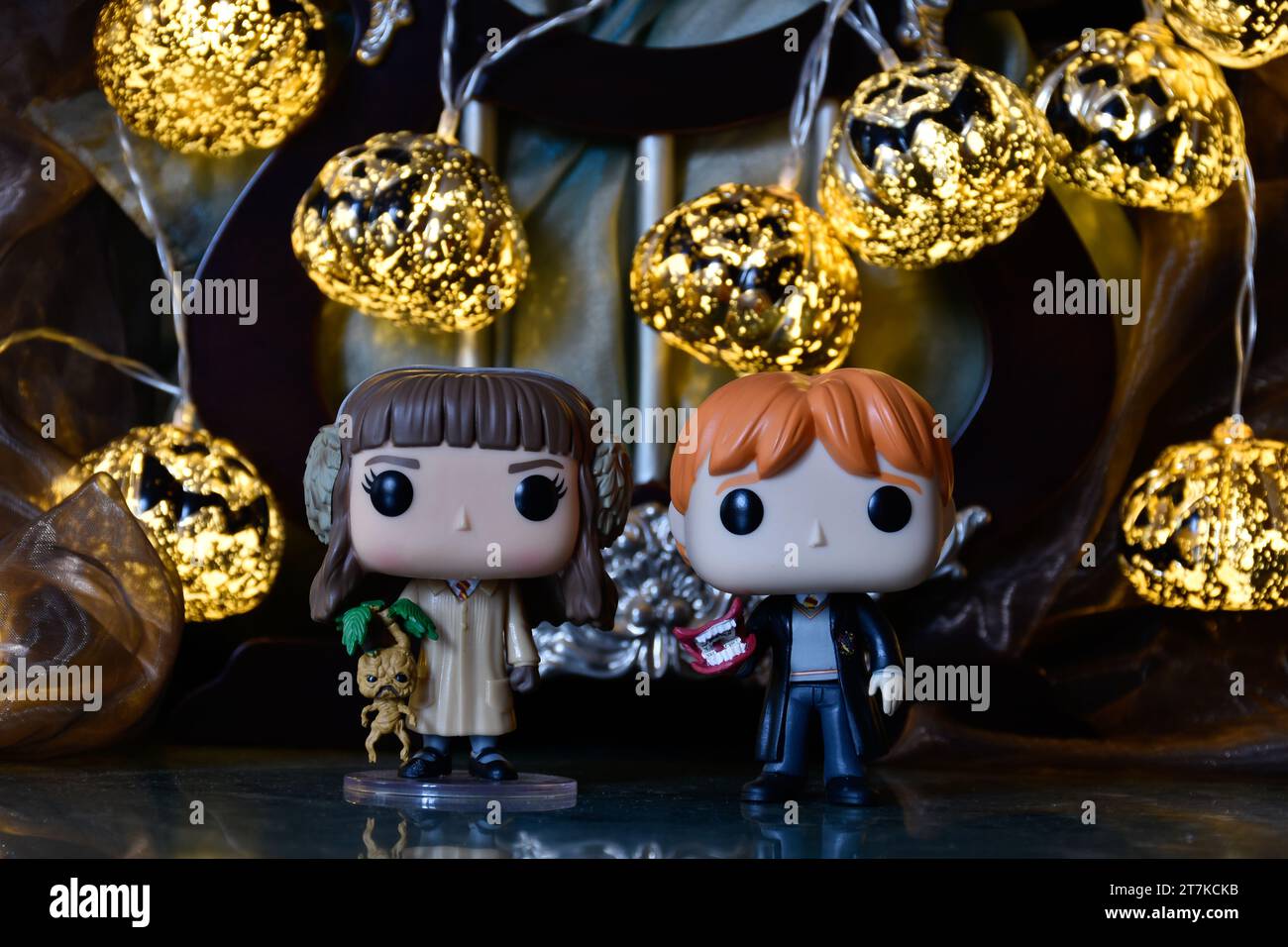 FIGURINE WIZARDING WORLD Harry Potter Hermione Granger en tenue de Bal