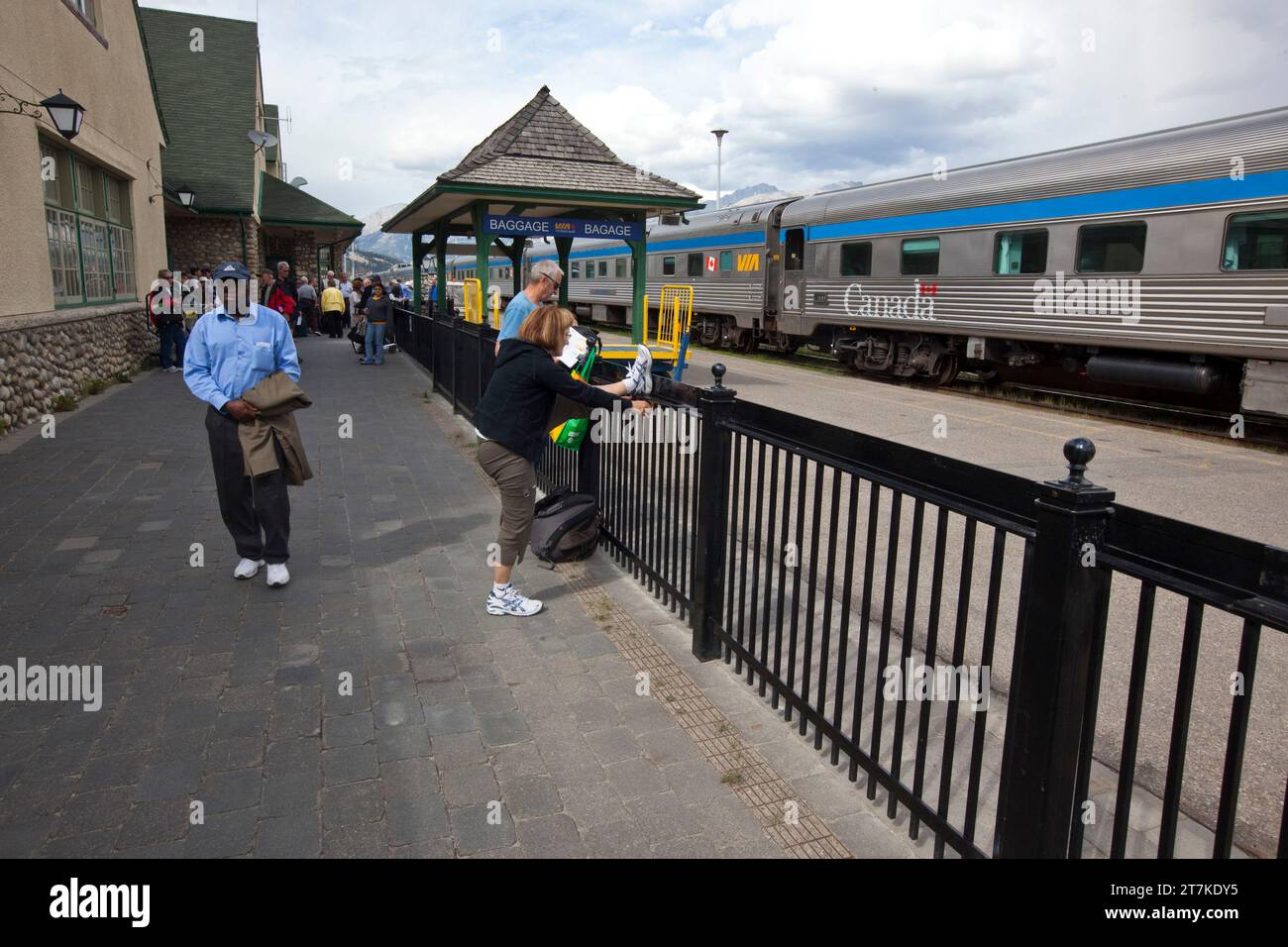 THE CANADIAN TRANSCONTINENTAL PASSENGER TRAIN TORONTO  VANCOUVER Stock Photo