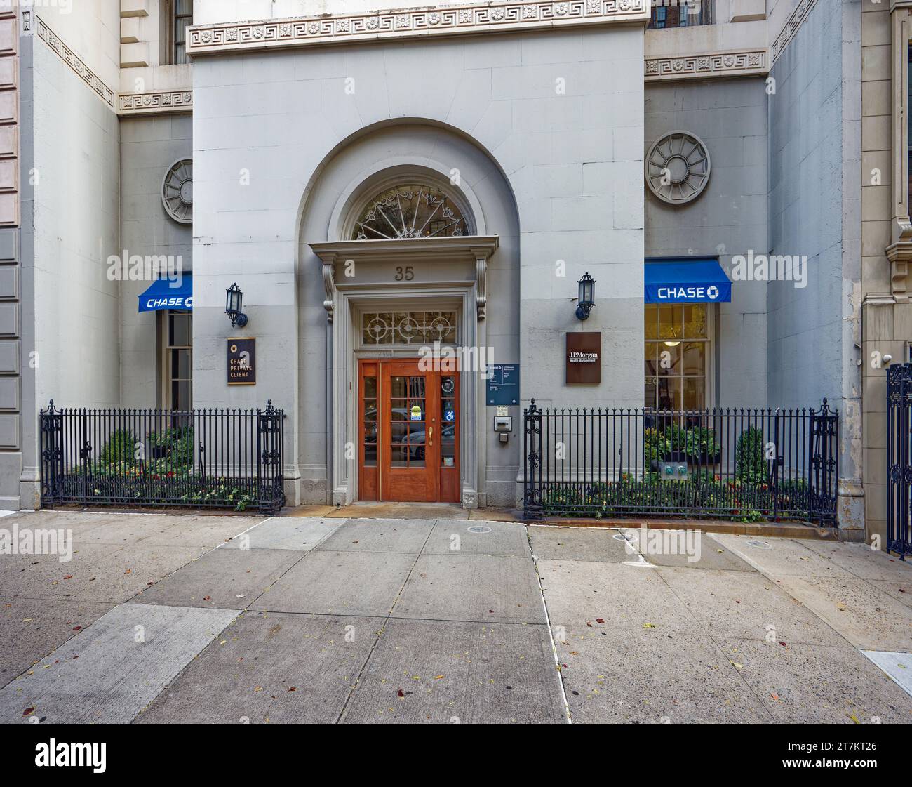 35 East 72nd Street, a limestoneclad bank designed by Cross & Cross