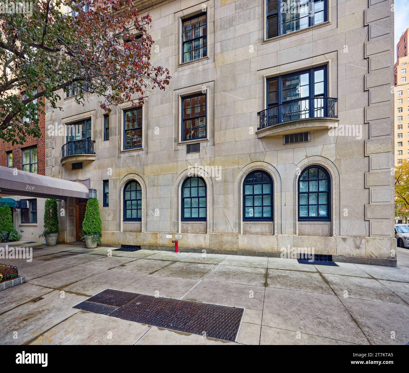 760 Park Avenue, a landmark neoRenaissance apartment building of brick