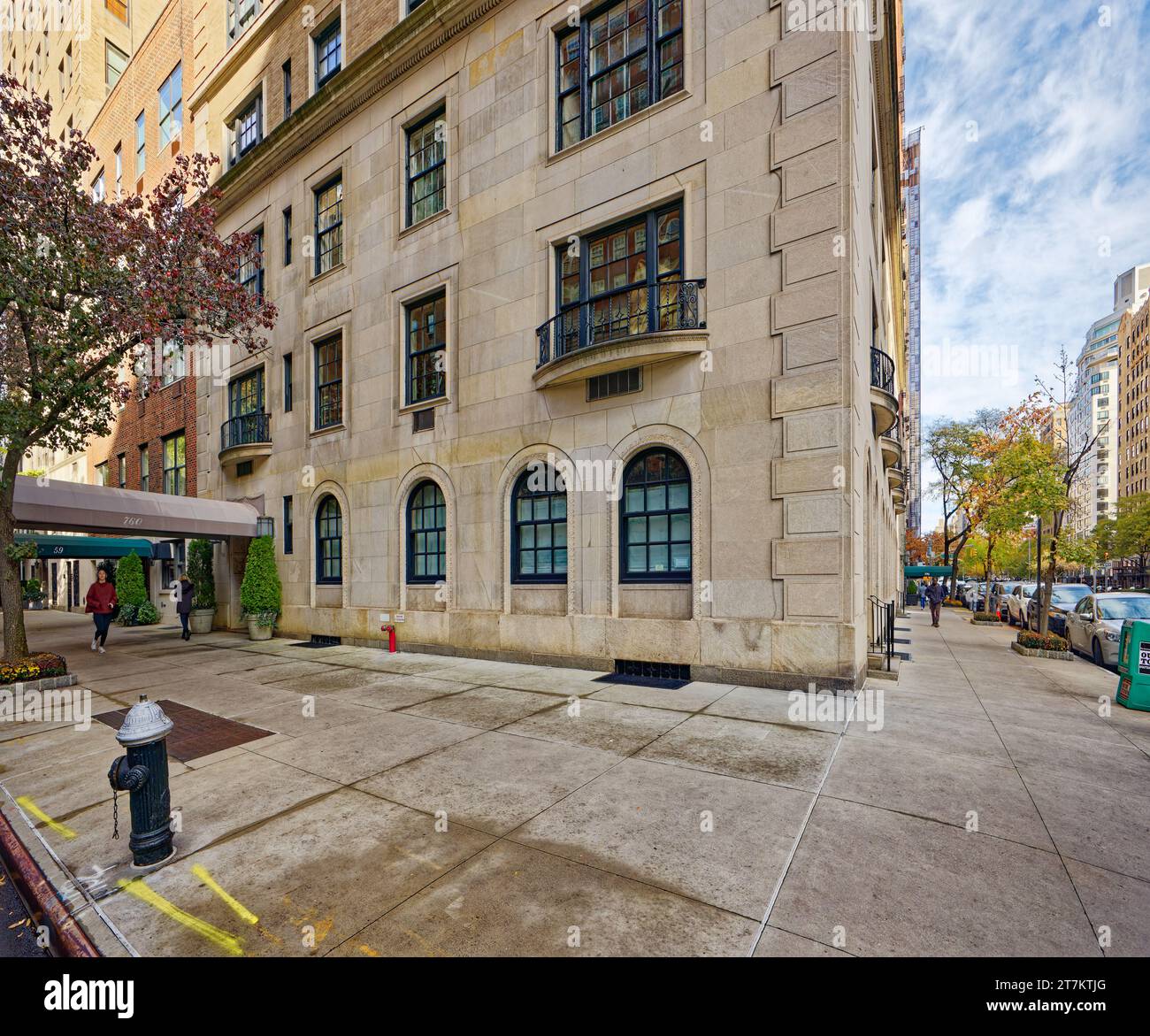 760 Park Avenue, a landmark neoRenaissance apartment building of brick