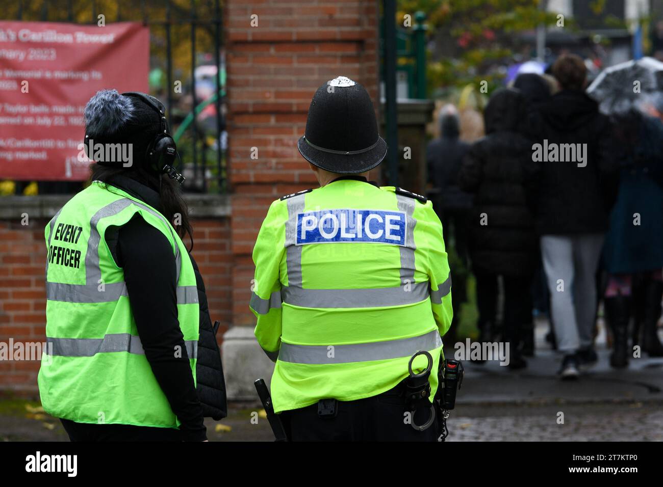leicestershire police officer at a remembrance day parade in