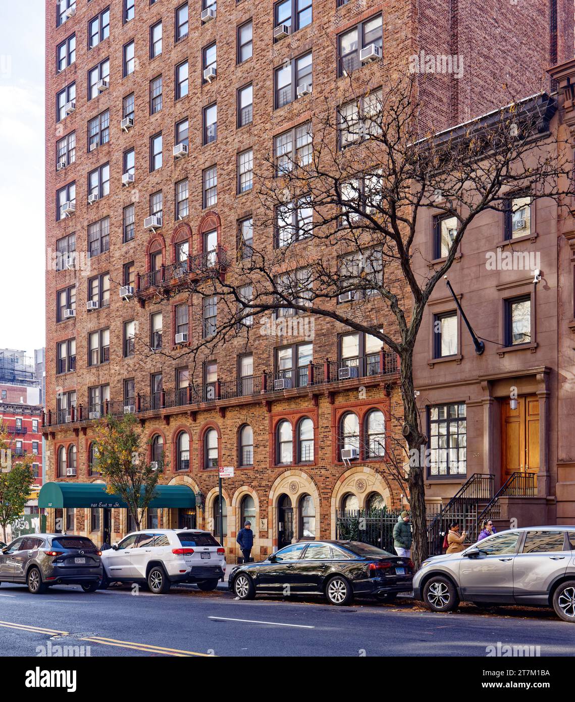 242 East 72nd Street, a brick and terra cotta apartment building