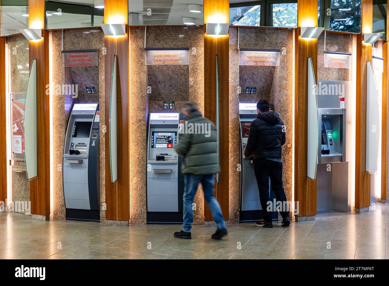 Atm atms atms hi-res stock photography and images - Page 6 - Alamy