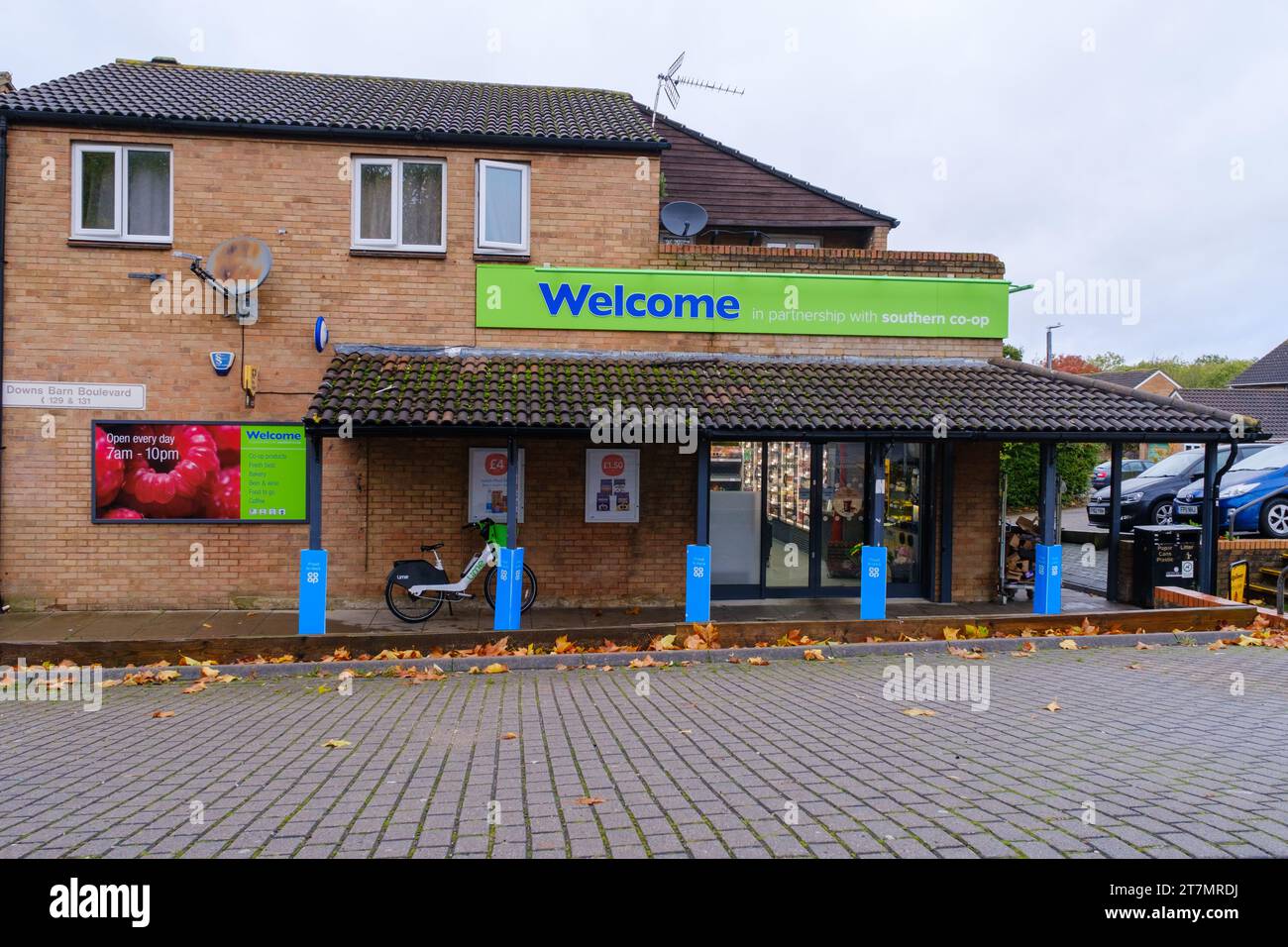 Front of Cooperative supermarket in Down's Barn, Milton Keynes Stock Photo