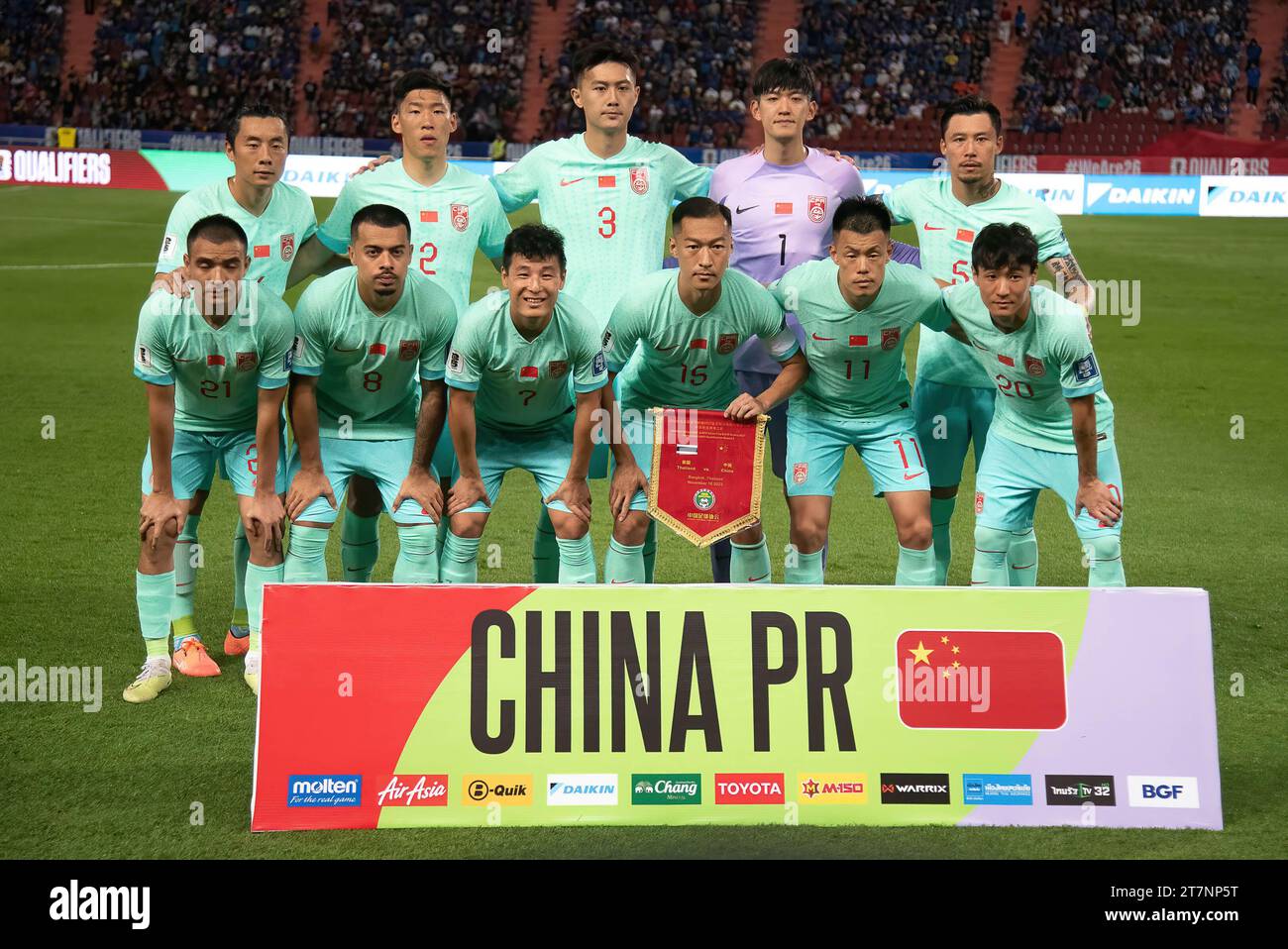 Bangkok, Thailand. 16th Nov, 2023. China national football team pose for a group photo during FIFA World Cup 2026 Qualifiers Group C match between Thailand and China at Rajamangala National stadium. Final scores; Thailand 1 : 2 China. Credit: SOPA Images Limited/Alamy Live News Stock Photo