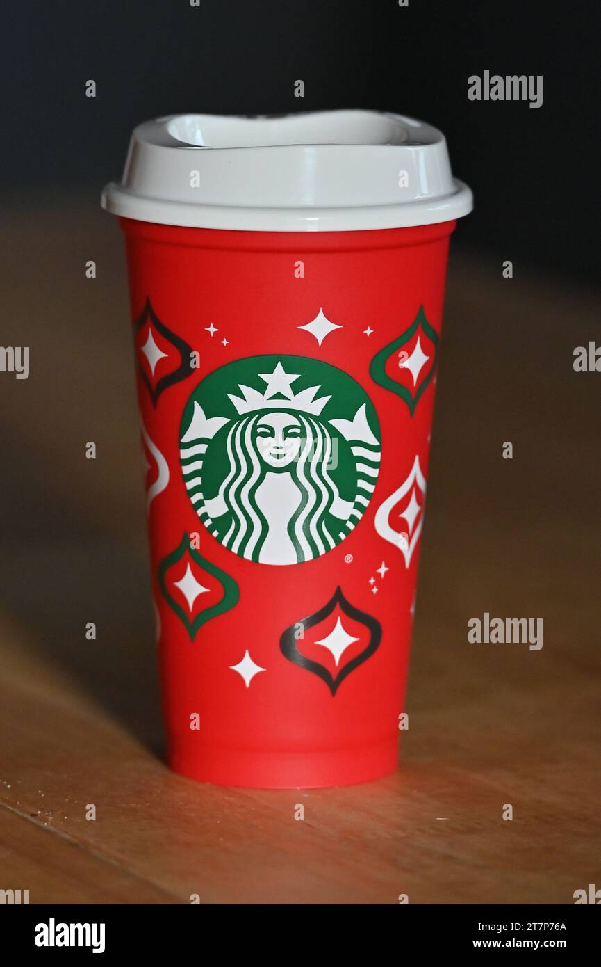 Nov. 16 is Red Cup Day! Here's how to get your free Starbucks reusable red  cup