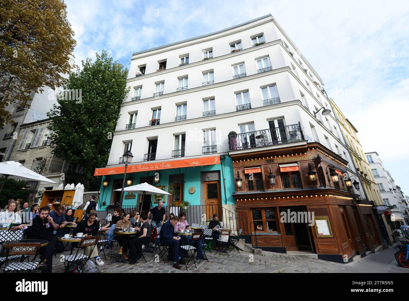 Le relais hi-res stock photography and images - Alamy