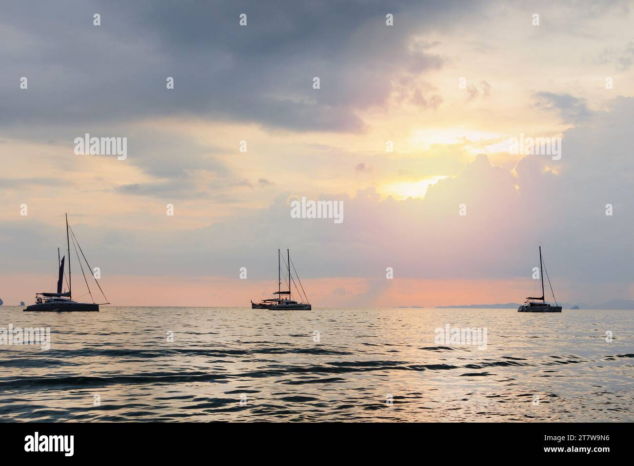 Sea silhouettes various boats hi-res stock photography and images - Alamy