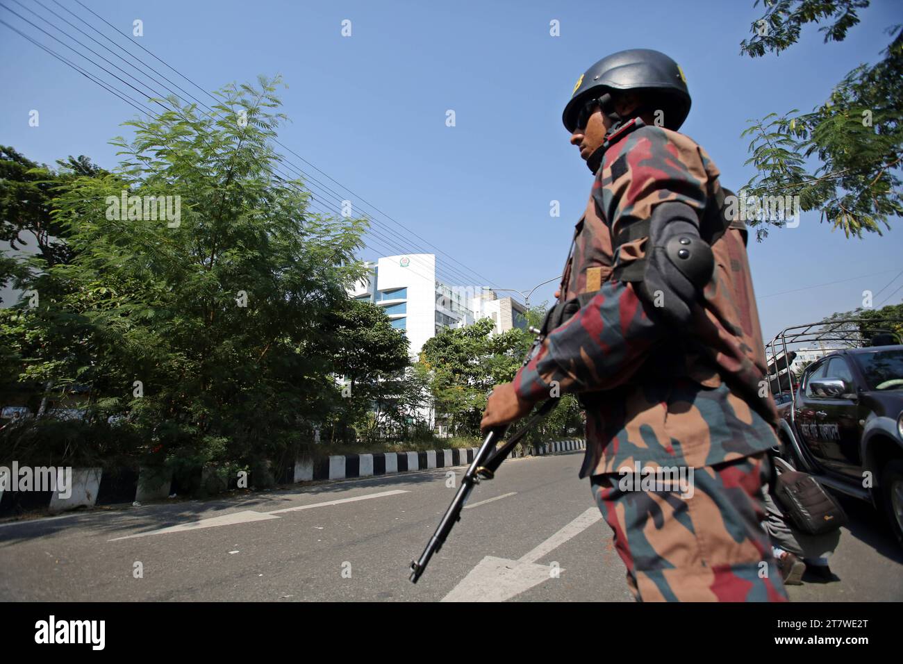 Bangladesh General Elections Border Guard Bangladesh BGB members stand guard in front of the Bangladesh Election Commission EC headquarters during a press conference by the EC Secretary, in Dhaka, Bangladesh, 15 November 2023. Bangladesh Chief Election Commissioner CEC Kazi Habibul Awal on 15 November will unveil the schedule for the upcoming general election. Wari Dhaka District Bangladesh Copyright: xHabiburxRahmanx Credit: Imago/Alamy Live News Stock Photo