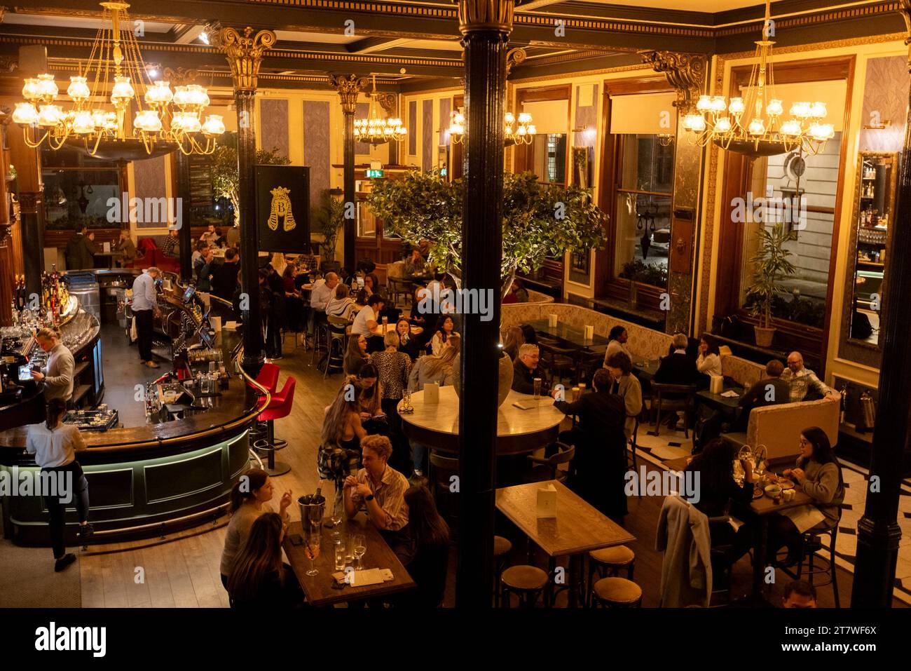 The Last Judgement, interior of the pub located in Chancery Lane Stock