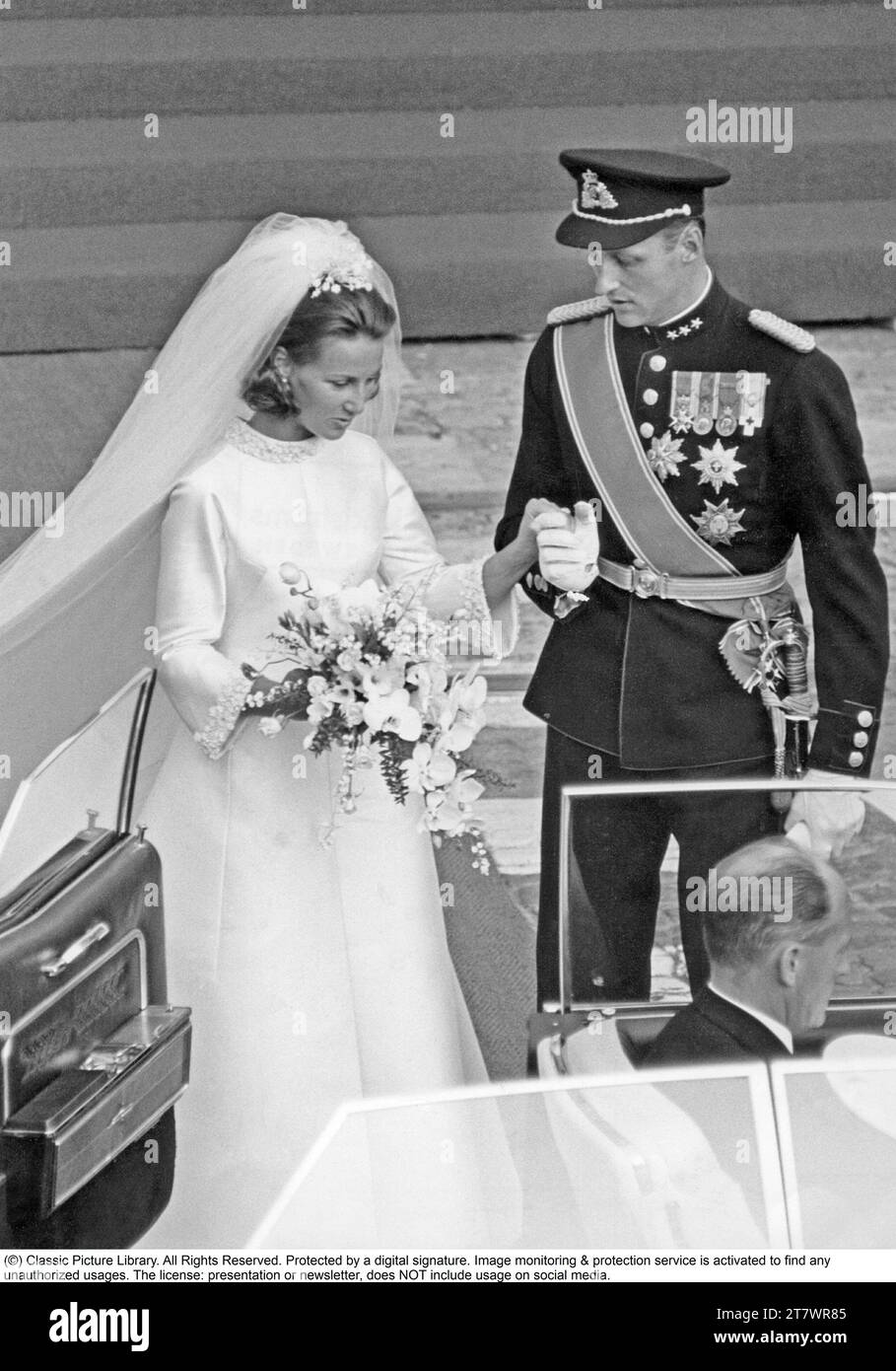 King Harald of Norway. Pictured when being crown prince with his wife Sonja at their wedding in Oslo domkyrka on august 29 1968. Stock Photo
