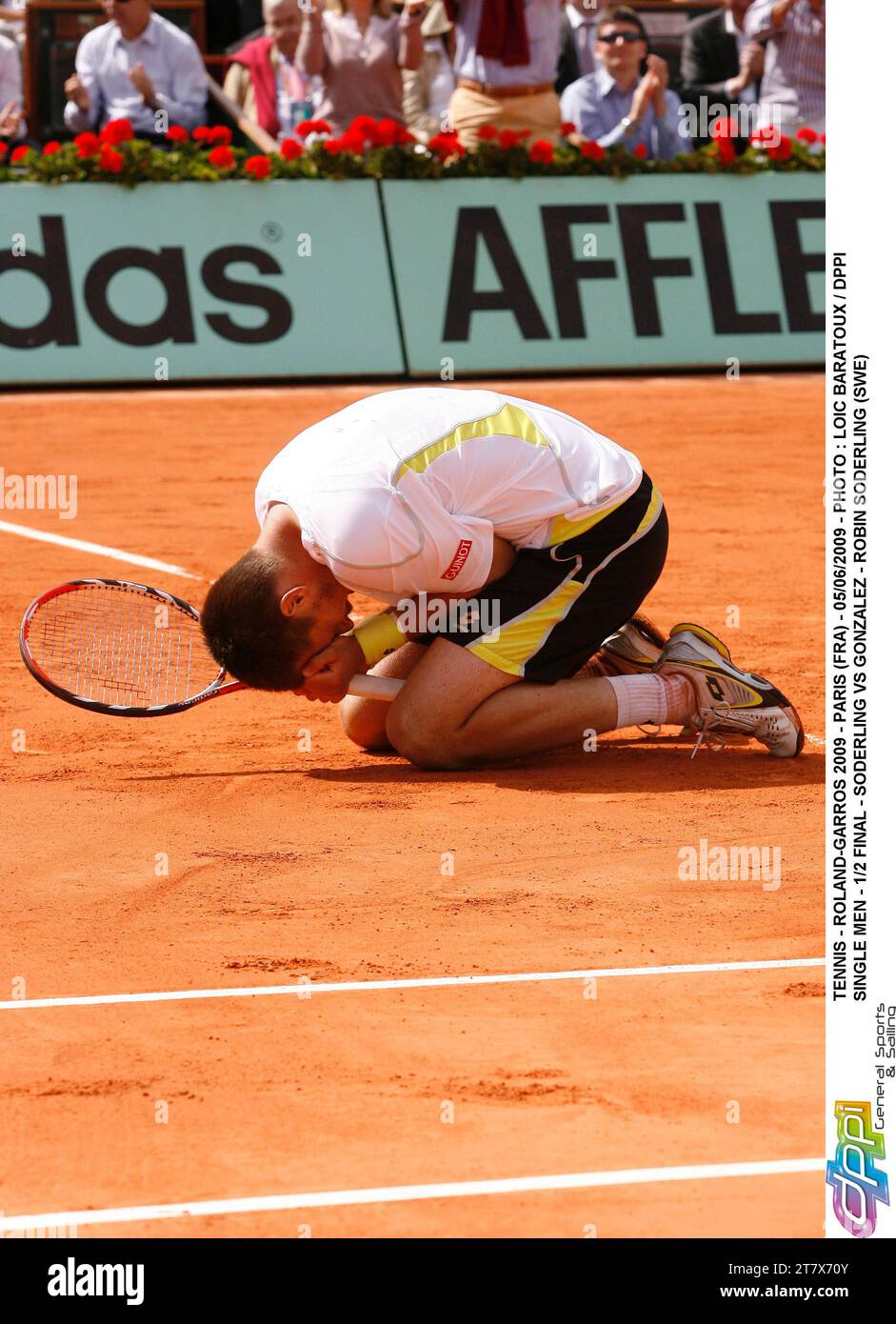 TENNIS - ROLAND-GARROS 2009 - PARIS (FRA) - 05/06/2009 - PHOTO : LOIC BARATOUX / DPPI SINGLE MEN - 1/2 FINAL - SODERLING VS GONZALEZ - ROBIN SODERLING (SWE) Stock Photo