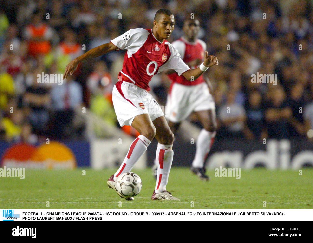 FOOTBALL - CHAMPIONS LEAGUE 2003/04 - 1ST ROUND - GROUP B - 030917 - ARSENAL FC v FC INTERNAZIONALE - GILBERTO SILVA (ARS) - PHOTO LAURENT BAHEUX / FLASH PRESS Stock Photo
