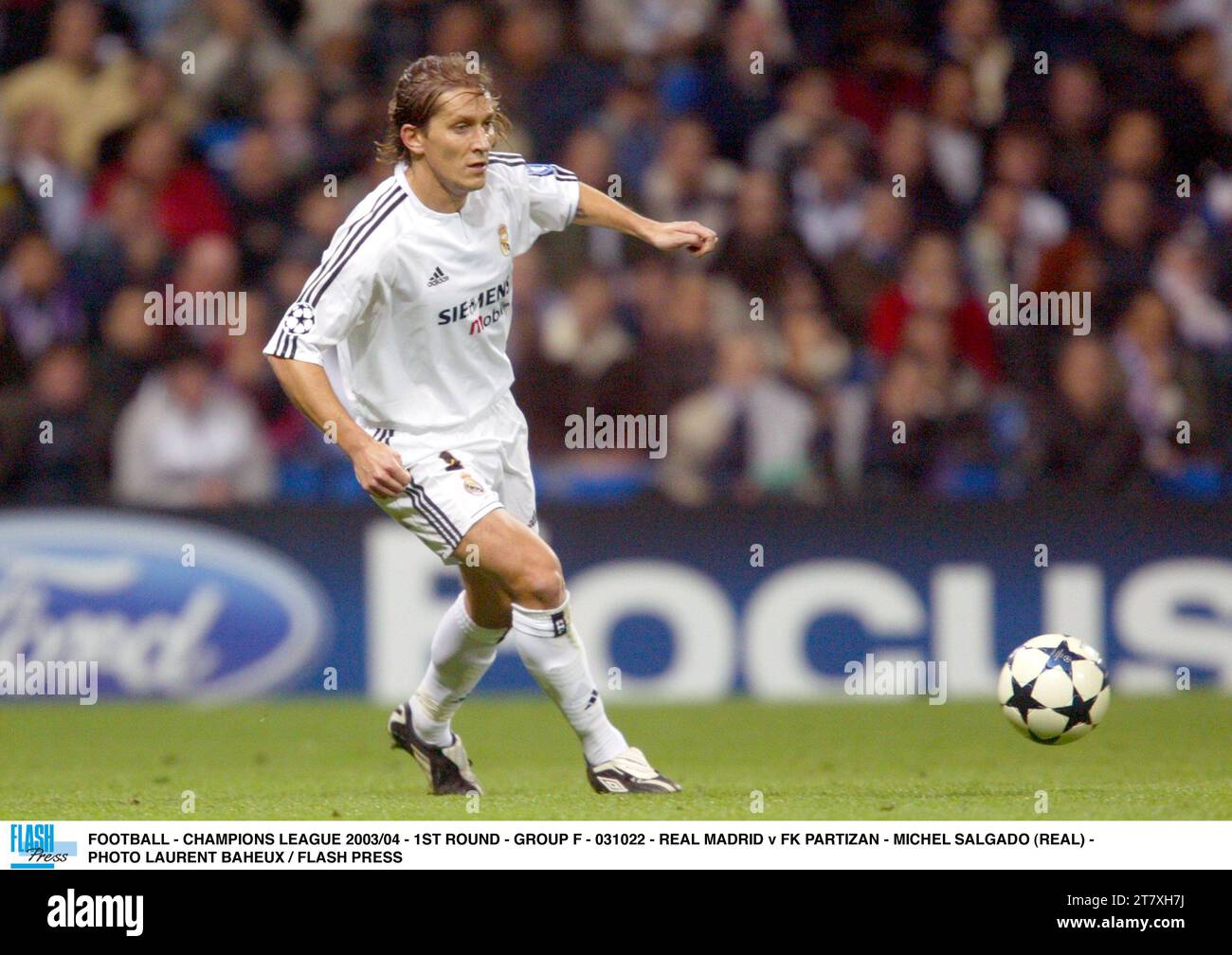 FOOTBALL - CHAMPIONS LEAGUE 2003/04 - 1ST ROUND - GROUP F - 031022 - REAL MADRID v FK PARTIZAN - MICHEL SALGADO (REAL) - PHOTO LAURENT BAHEUX / FLASH PRESS Stock Photo