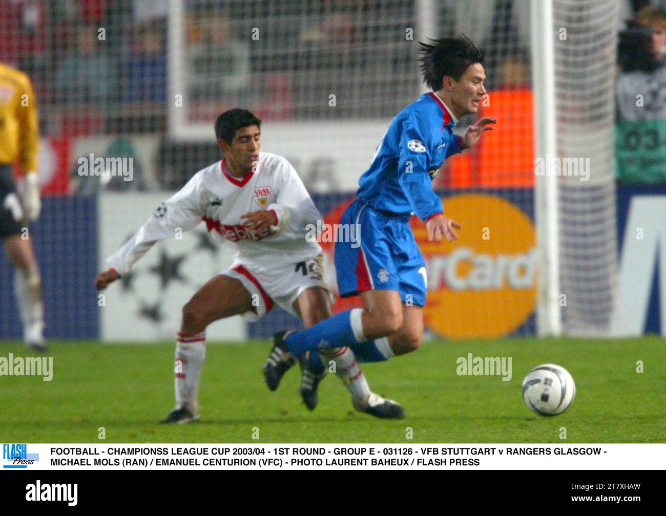 FOOTBALL - CHAMPIONSS LEAGUE CUP 2003/04 - 1ST ROUND - GROUP E - 031126 - VFB STUTTGART v RANGERS GLASGOW - MICHAEL MOLS (RAN) / EMANUEL CENTURION (VFC) - PHOTO LAURENT BAHEUX / FLASH PRESS Stock Photo