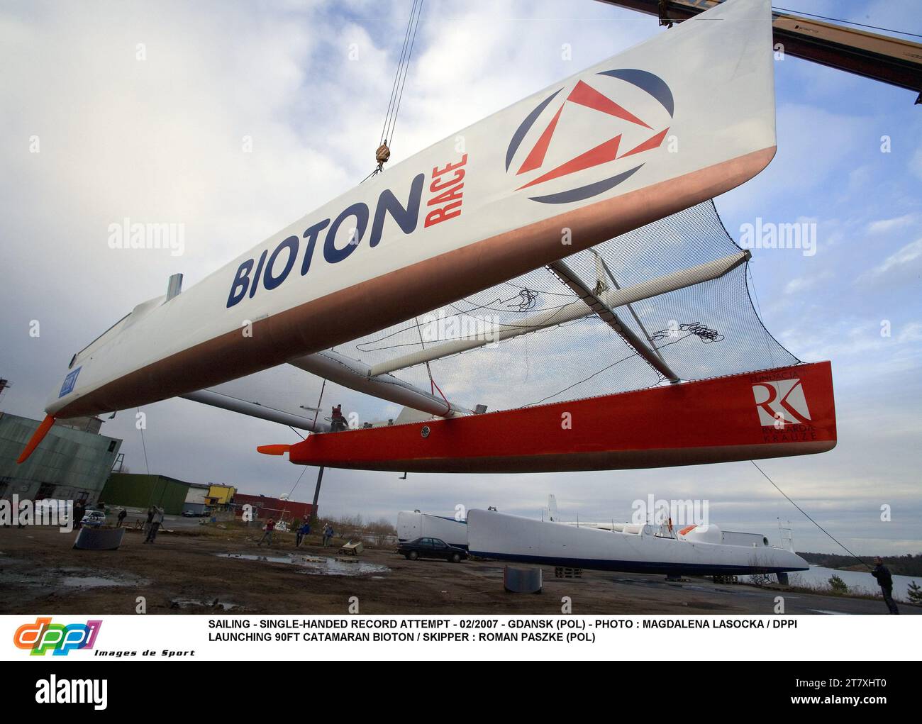 SAILING SINGLEHANDED RECORD ATTEMPT 02/2007 GDANSK (POL) PHOTO