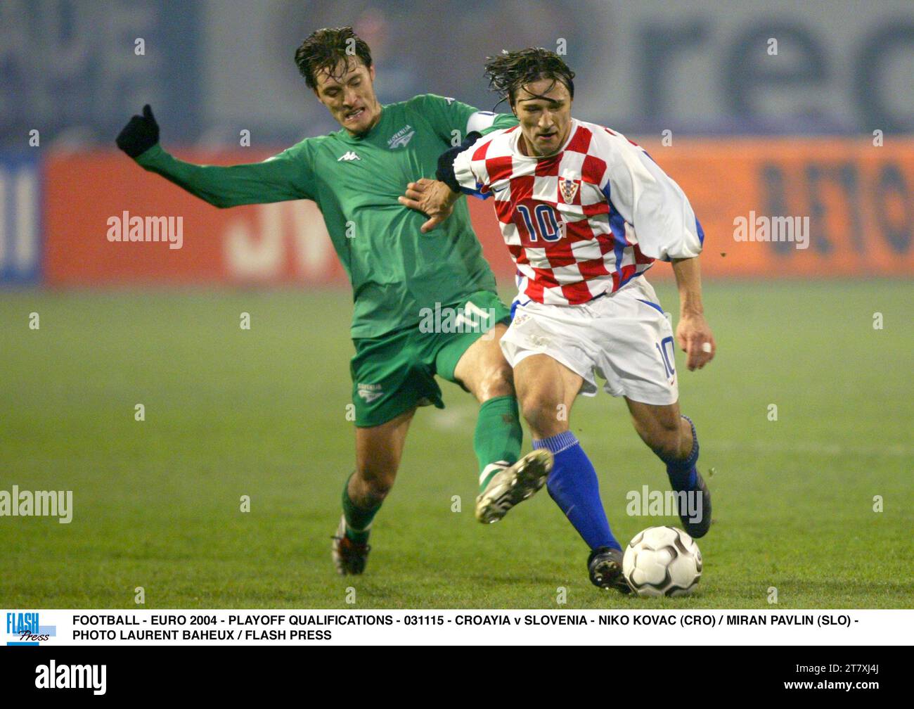 FOOTBALL - EURO 2004 - PLAYOFF QUALIFICATIONS - 031115 - CROAYIA v SLOVENIA - NIKO KOVAC (CRO) / MIRAN PAVLIN (SLO) - PHOTO LAURENT BAHEUX / FLASH PRESS Stock Photo