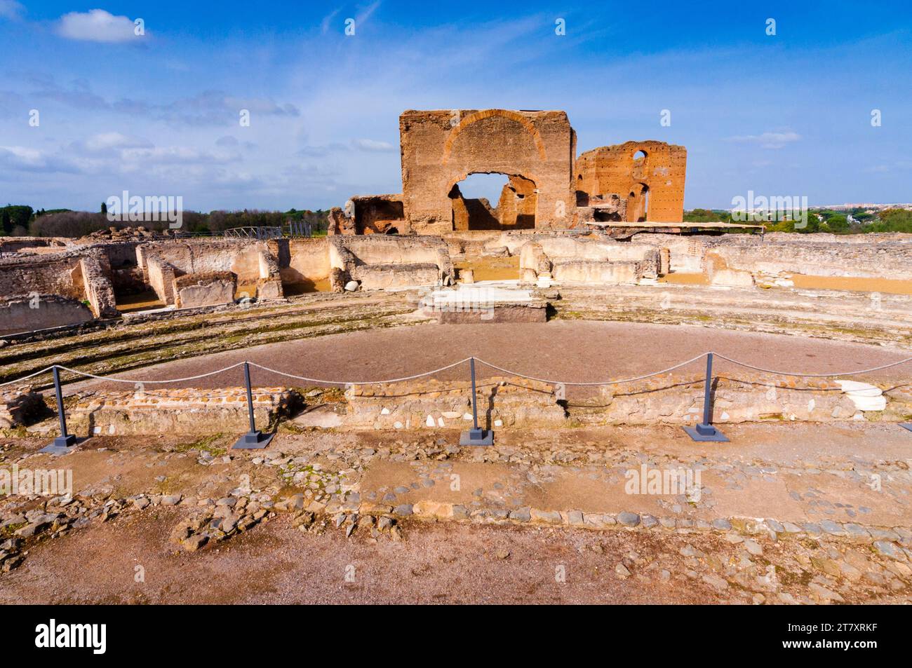 Exedra building hi-res stock photography and images - Alamy