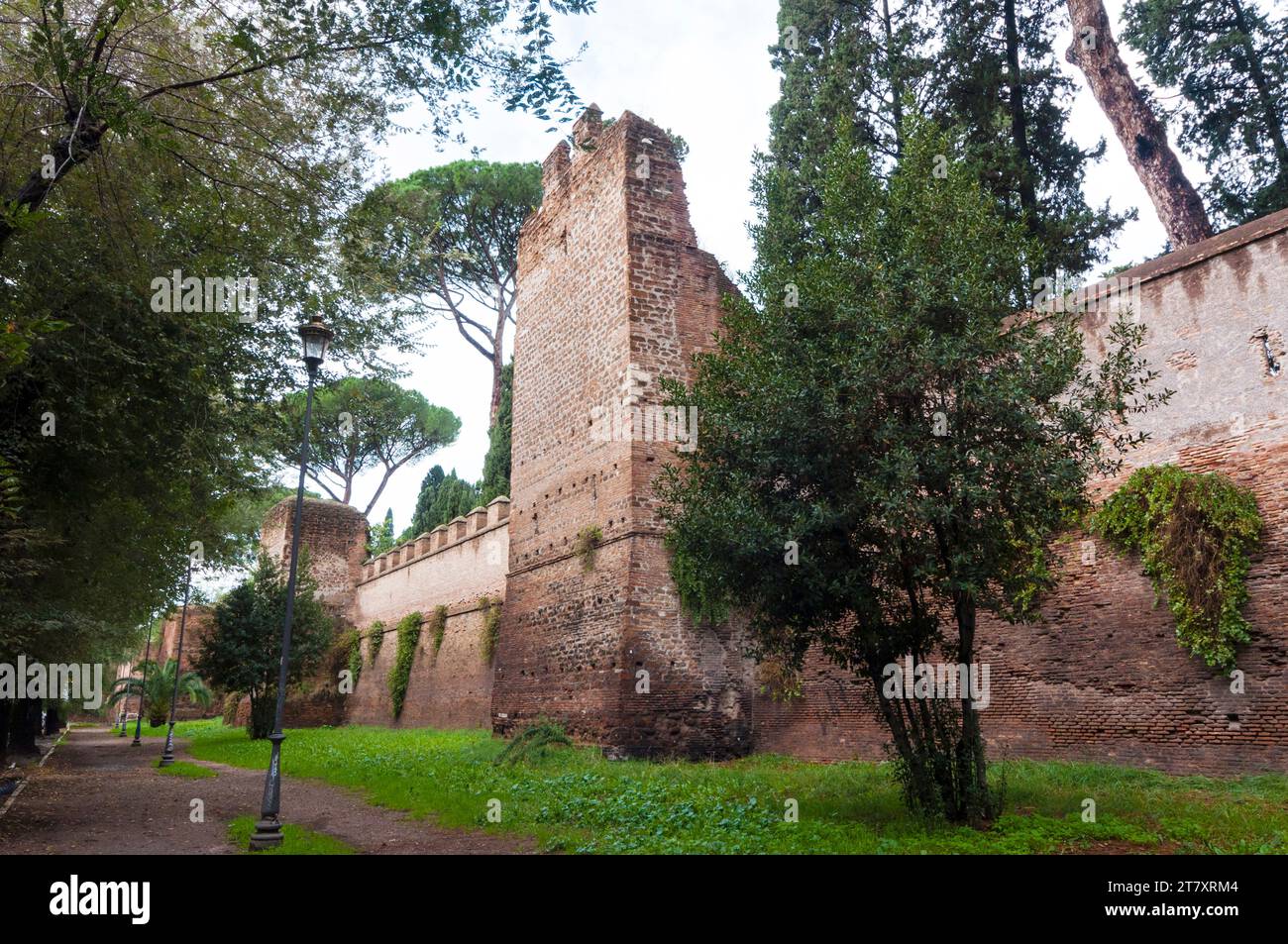 Roman Aurelian Walls (Mura Aureliane), UNESCO World Heritage Site, Rome, Latium (Lazio), Italy, Europe Stock Photo