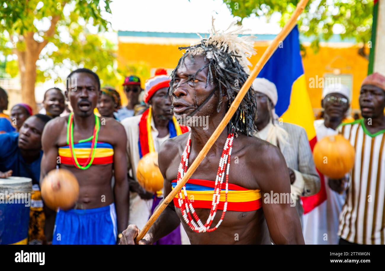 Chad Men Men dancing at a tribal festival, Southern Chad, Africa Stock Photo - Alamy