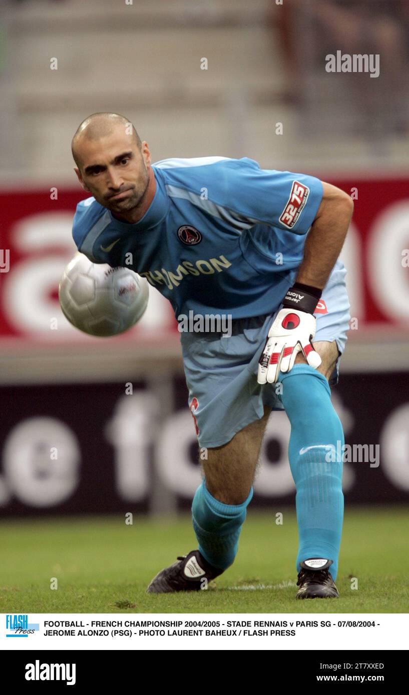 FOOTBALL - FRENCH CHAMPIONSHIP 2004/2005 - STADE RENNAIS v PARIS SG - 07/08/2004 - JEROME ALONZO (PSG) - PHOTO LAURENT BAHEUX / FLASH PRESS Stock Photo