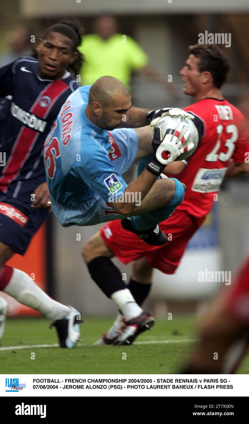 FOOTBALL - FRENCH CHAMPIONSHIP 2004/2005 - STADE RENNAIS v PARIS SG - 07/08/2004 - JEROME ALONZO (PSG) - PHOTO LAURENT BAHEUX / FLASH PRESS Stock Photo