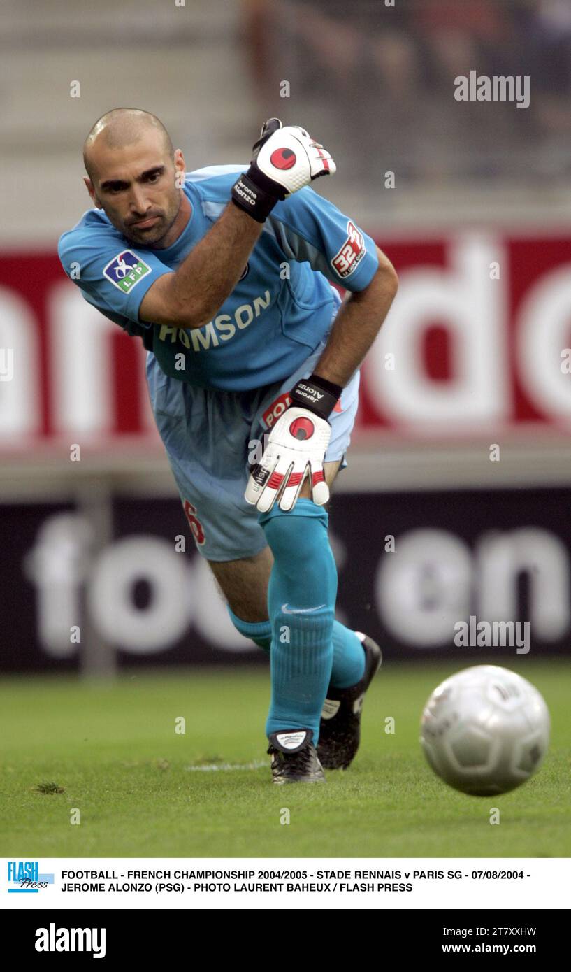 FOOTBALL - FRENCH CHAMPIONSHIP 2004/2005 - STADE RENNAIS v PARIS SG - 07/08/2004 - JEROME ALONZO (PSG) - PHOTO LAURENT BAHEUX / FLASH PRESS Stock Photo