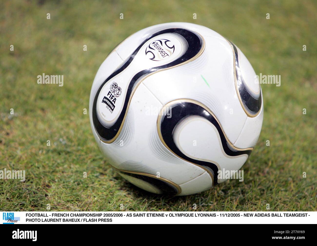 teamgeist adidas