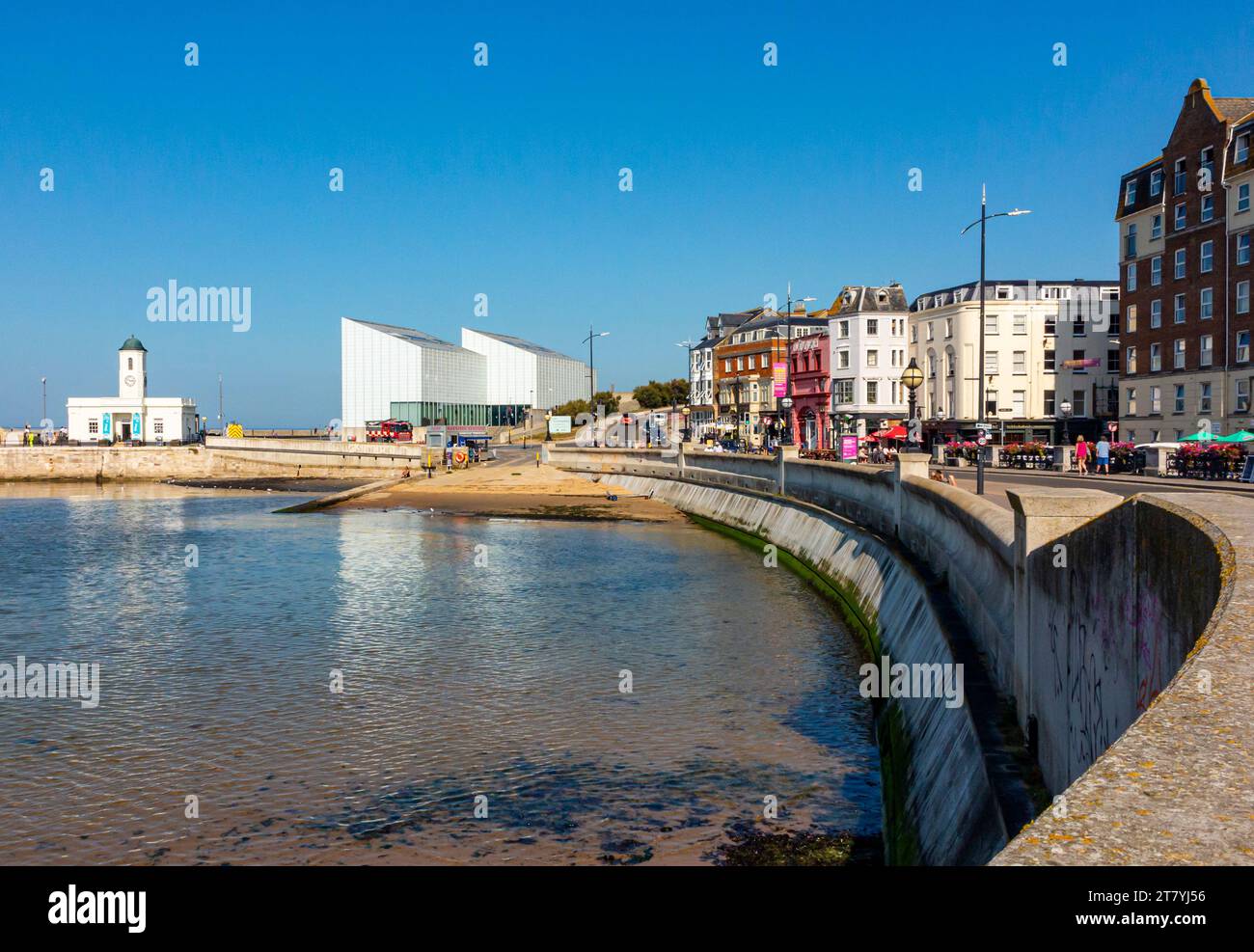 Exterior view of the Turner Contemporary Art Gallery in Margate Kent England UK designed by architect David Chipperfield and opened in April 2011. Stock Photo