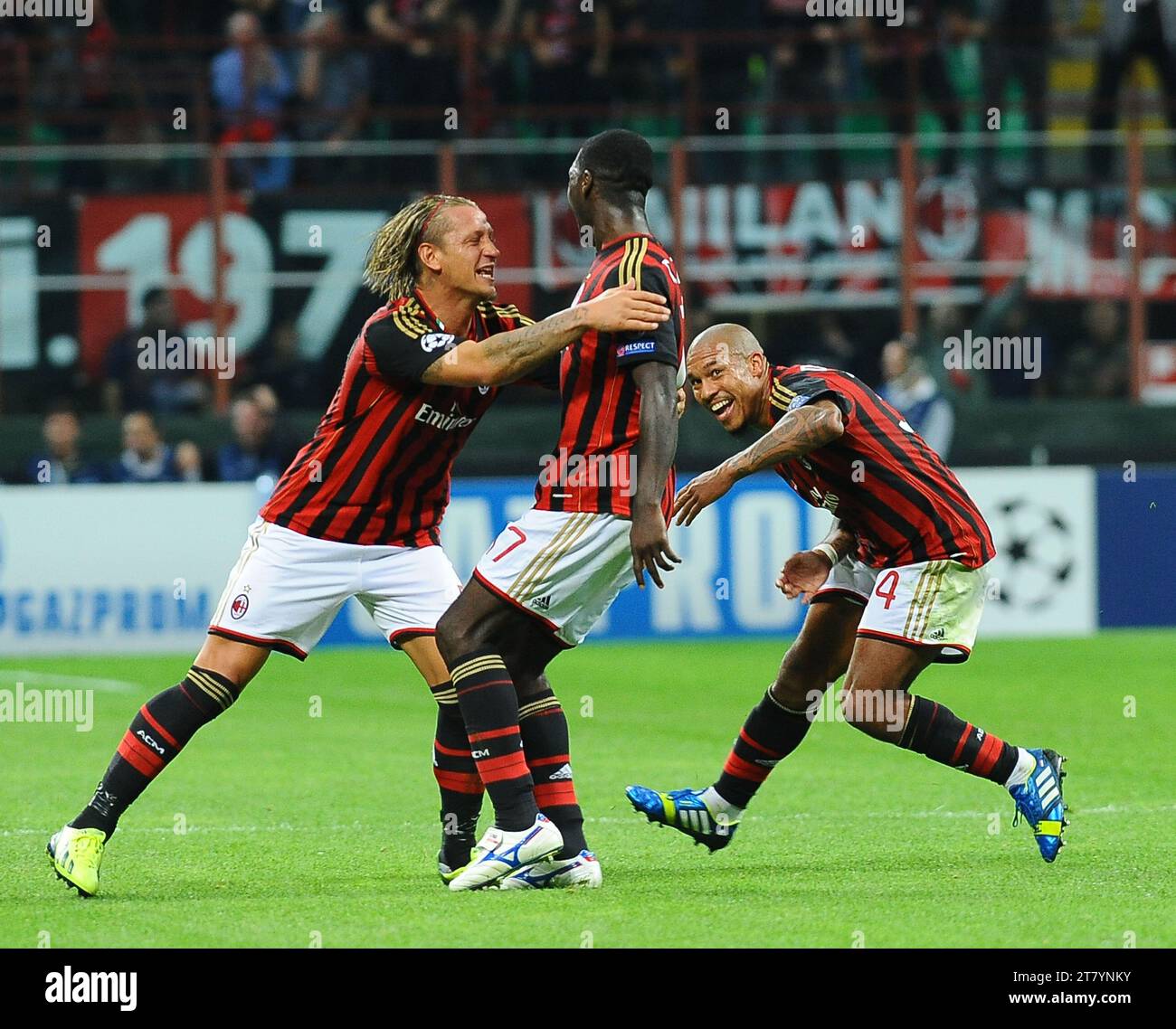 Mexes hi-res stock photography and images - Page 6 - Alamy, image size:1300x1138