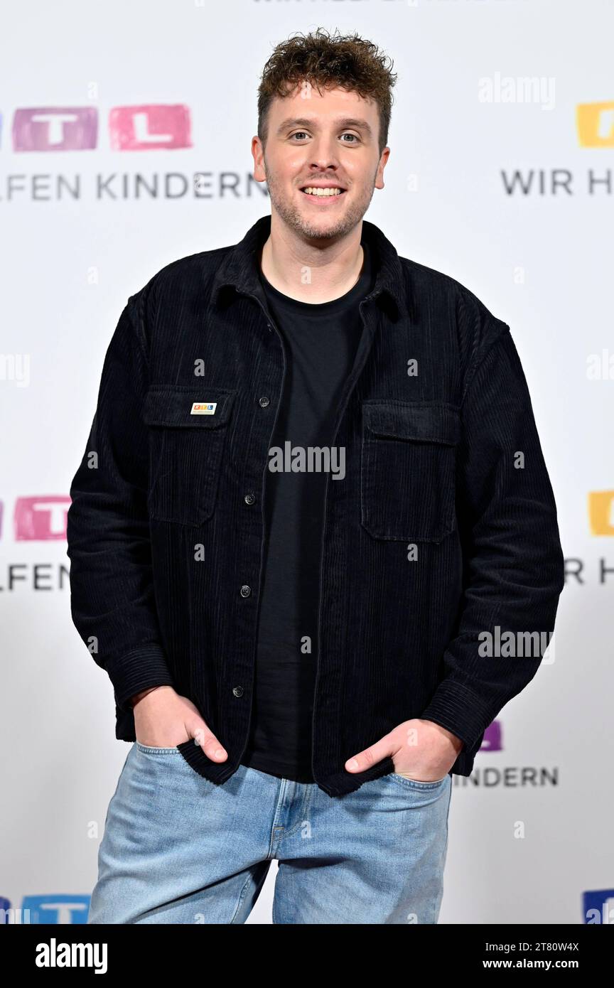 Yosh qizlar bilan porno jinsiy aloqa video