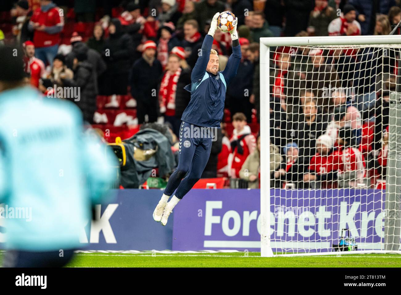 Copenhagen, Denmark. 17th Nov, 2023. Goalkeeper Kasper Schmeichel of ...