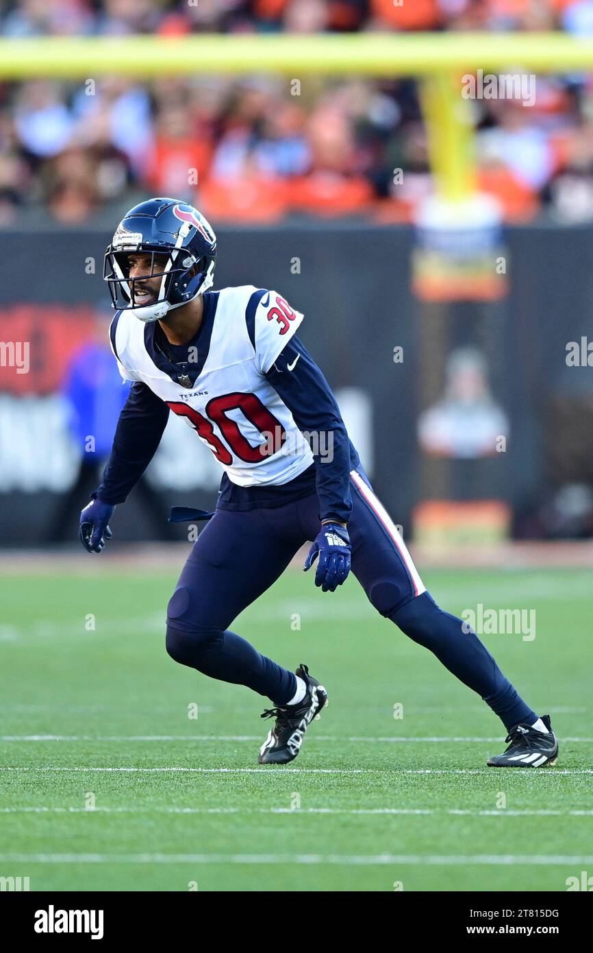 Houston Texans safety DeAndre HoustonCarson (30) runs for the play