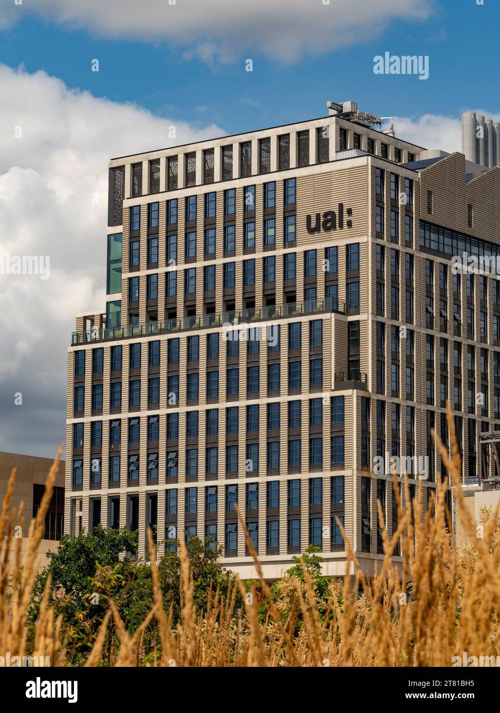UAL: London College of Fashion situated next to V&A East in the Olympic Park, Stratford, London, UK. Stock Photo
