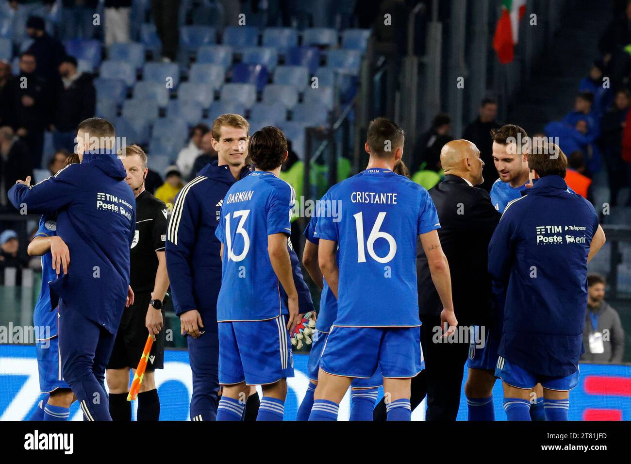 Rome, Italy. 17th Nov, 2023. Luciano Spalletti, third from right, head coach of Italy, congratulates with his players at the end of the UEFA Euro 2024 qualifier football match between Italy and North Macedonia at the Olympic Stadium, Rome, Italy, 17 November, 2023. Italy defeated North Macedonia 5-2. Credit: Riccardo De Luca - Update Images/Alamy Live News Stock Photo