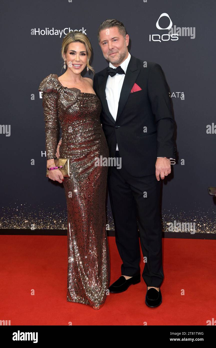 Miriam Rehbein Und Begleitung Bei Der 75. Bambi-Verleihung 2023 In Der Bavaria Filmstadt