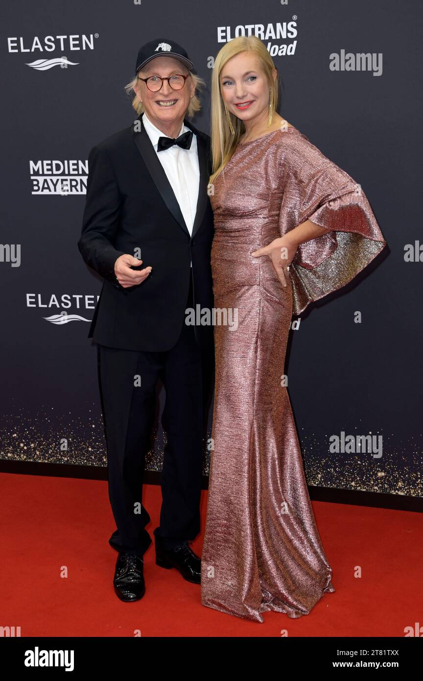 Otto Waalkes und Nadja Uhl bei der 75. Bambi-Verleihung 2023 in der Bavaria Filmstadt. München, 16.11.2023 Stock Photo