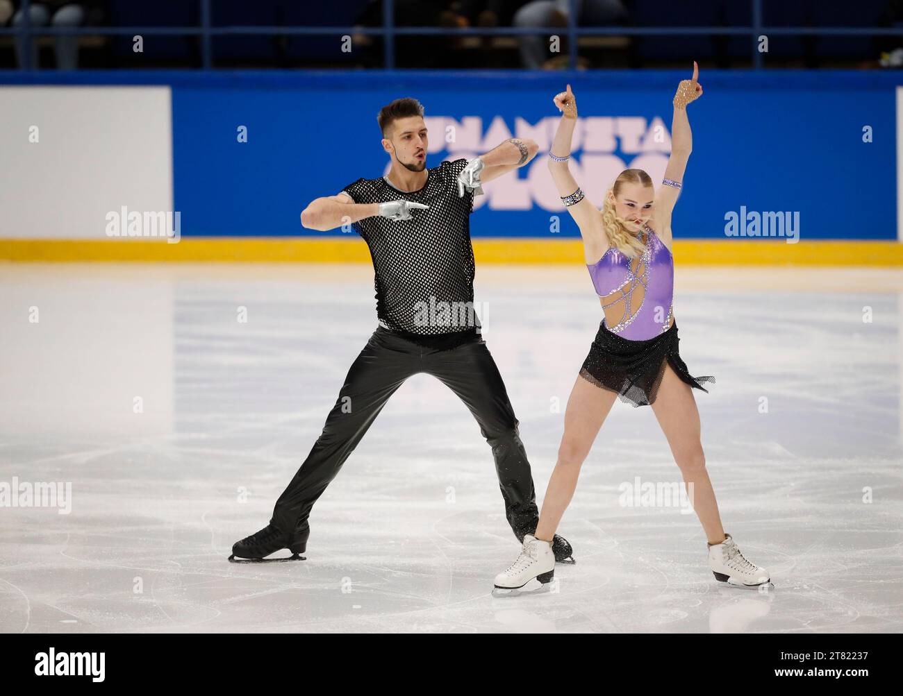 Espoo, Finland. 17th Nov, 2023. Mariia Ignateva (R)/Danijil