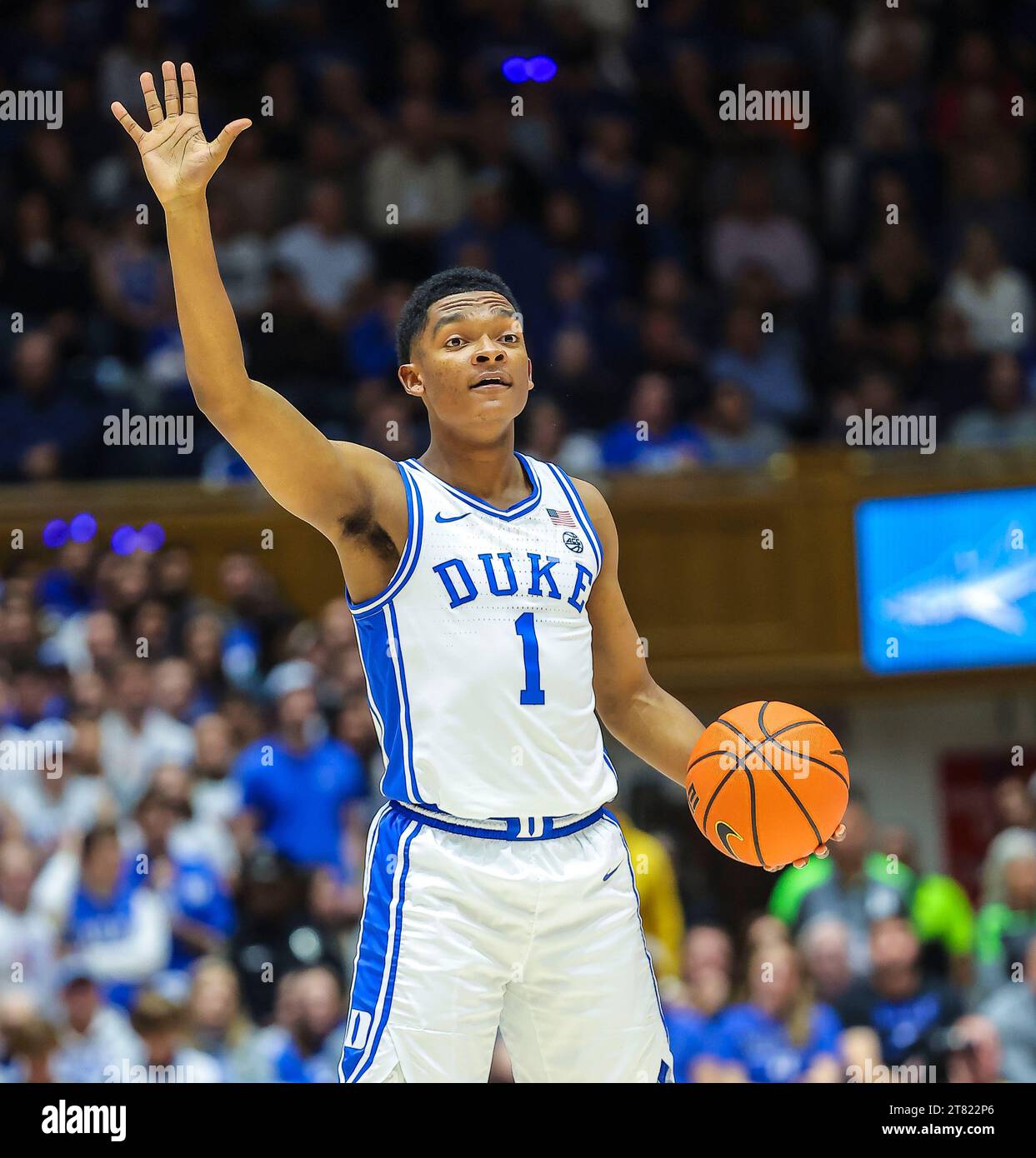 November 17, 2023 Duke University freshman Caleb Foster (1) signaling
