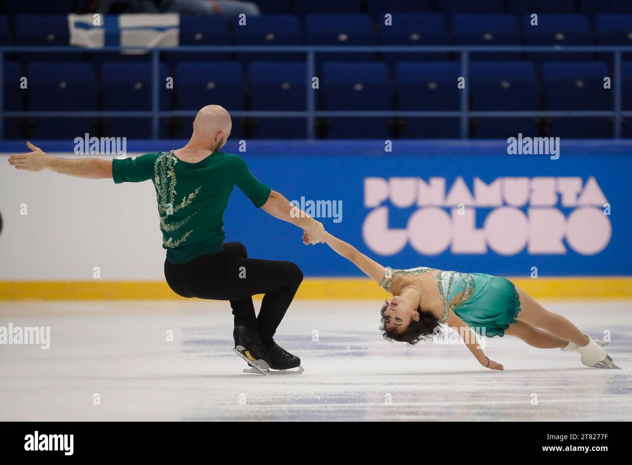 Espoo, Finland. 17th Nov, 2023. Ellie Kam (R)/Danny O'shea of the