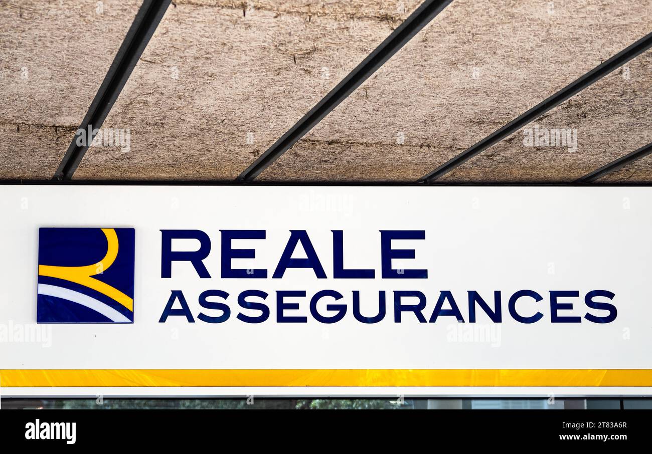 Insurance company spain hires stock photography and images Alamy